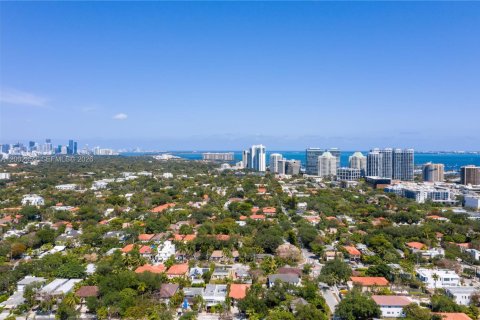 Townhouse in Miami, Florida 3 bedrooms, 205.13 sq.m. № 2066177 - photo 14