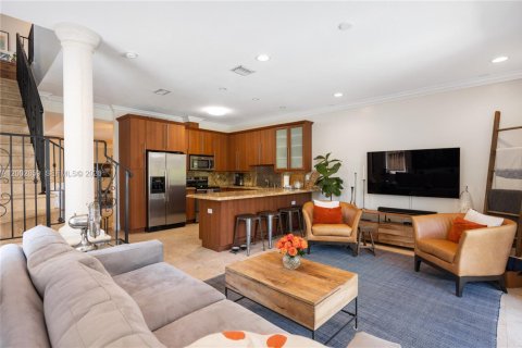Townhouse in Miami, Florida 3 bedrooms, 205.13 sq.m. № 2066177 - photo 4