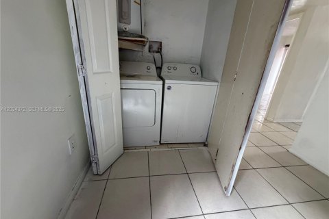 Townhouse in Miami Gardens, Florida 4 bedrooms, 136.57 sq.m. № 2087257 - photo 14