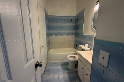Townhouse in Miami Gardens, Florida 4 bedrooms, 136.57 sq.m. № 2087257 - photo 12