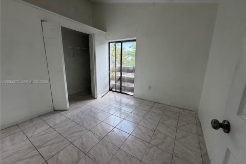 Townhouse in Miami Gardens, Florida 4 bedrooms, 136.57 sq.m. № 2087257 - photo 6