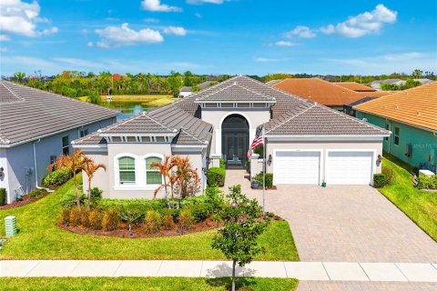 House in Wimauma, Florida 3 bedrooms, 286.42 sq.m. № 2208682