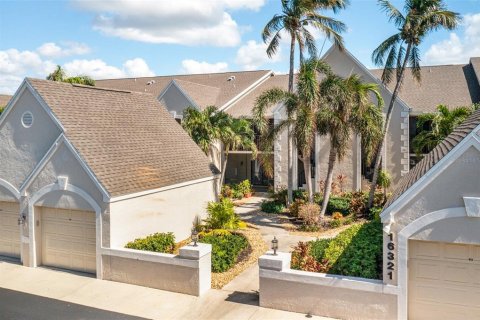 Adosado en alquiler en Fort Myers, Florida, 2 dormitorios, 117.61 m2 № 1422588 - foto 1