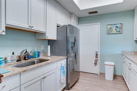 Condo in Bradenton, Florida, 2 bedrooms  № 2198699 - photo 29