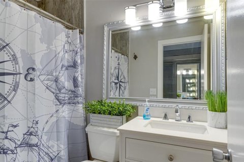 Condo in Bradenton, Florida, 2 bedrooms  № 2198699 - photo 15