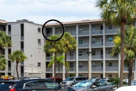 Condo in Bradenton, Florida, 2 bedrooms  № 2198699 - photo 24