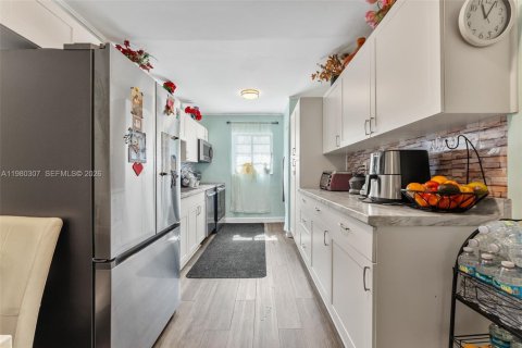 Copropriété à vendre à Miami Beach, Floride: 2 chambres, 96.62 m2 № 2047454 - photo 5