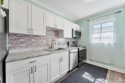 Copropriété à vendre à Miami Beach, Floride: 2 chambres, 96.62 m2 № 2047454 - photo 6