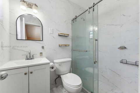 Copropriété à vendre à Miami Beach, Floride: 2 chambres, 96.62 m2 № 2047454 - photo 11