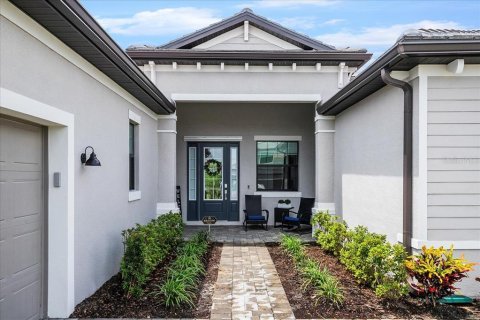 House in Bradenton, Florida 3 bedrooms, 260.03 sq.m. № 1816996 - photo 2