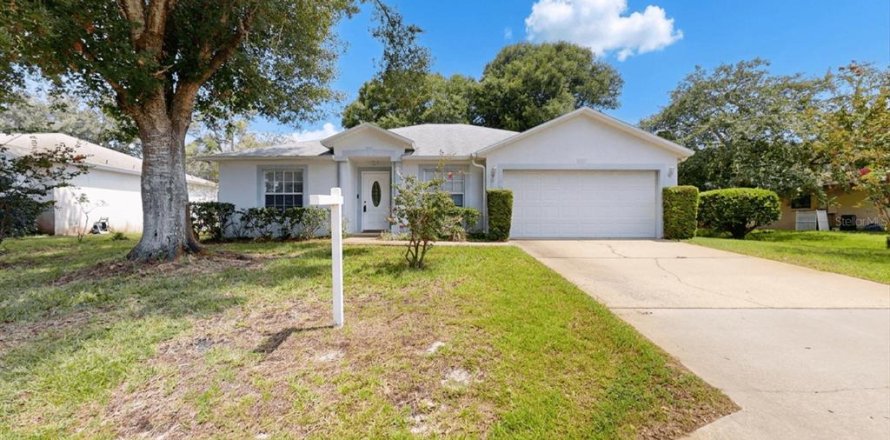Villa ou maison à Palm Coast, Floride 3 chambres, 151.43 m2 № 2318576