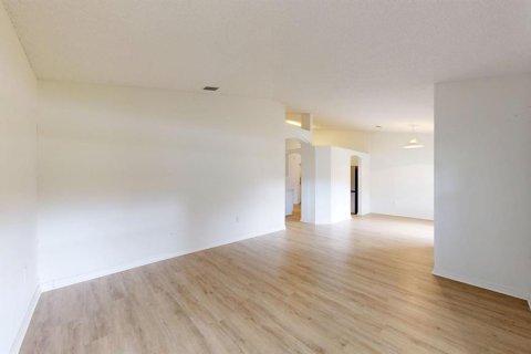 Villa ou maison à vendre à Palm Coast, Floride: 3 chambres, 151.43 m2 № 2318576 - photo 6