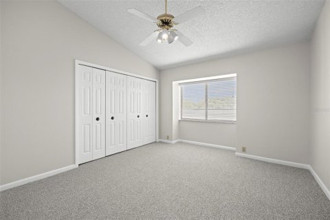 Condo in Palm Harbor, Florida, 3 bedrooms  № 1916296 - photo 26