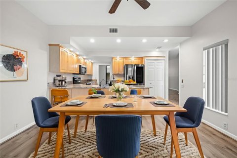 Condo in Palm Harbor, Florida, 3 bedrooms  № 1916296 - photo 4