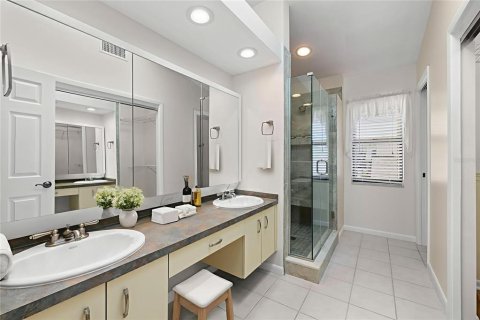 Condo in Palm Harbor, Florida, 3 bedrooms  № 1916296 - photo 7