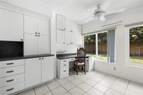 Condo in Palm Harbor, Florida, 3 bedrooms  № 1916296 - photo 30