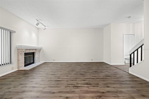 Condo in Palm Harbor, Florida, 3 bedrooms  № 1916296 - photo 18