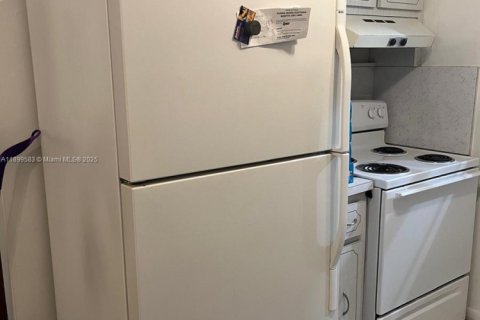 Снять в аренду кондоминиум в Халландейл-Бич, Флорида 1 спальня, 55.74м2, № 1950876 - фото 6
