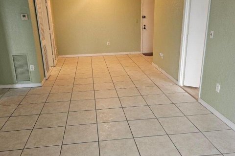 Copropriété à louer à Lauderhill, Floride: 2 chambres, 90.3 m2 № 2261987 - photo 6