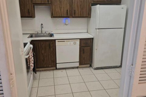 Copropriété à louer à Lauderhill, Floride: 2 chambres, 90.3 m2 № 2261987 - photo 2