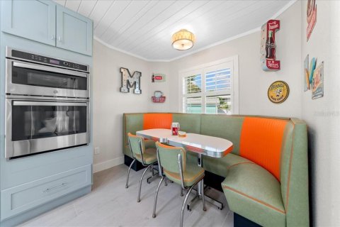 Купить виллу или дом в Мелборн-Бич, Флорида 7 комнат, 138.89м2, № 1913769 - фото 16