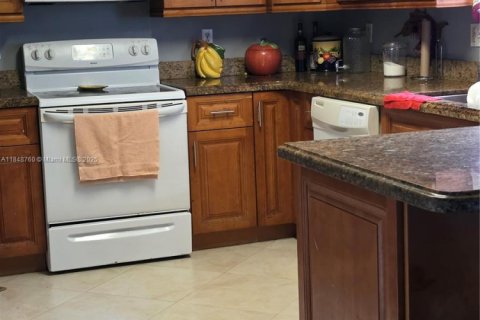 Купить таунхаус в Хомстед, Флорида 3 спальни, 138.24м2, № 1936915 - фото 13