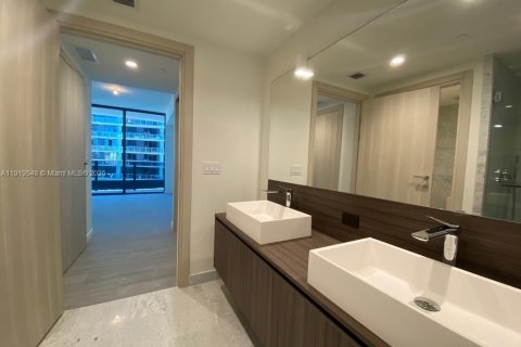 Condo in Miami, Florida, 1 bedroom  № 2052742 - photo 20