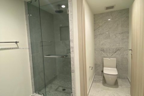 Condo in Miami, Florida, 1 bedroom  № 2052742 - photo 16