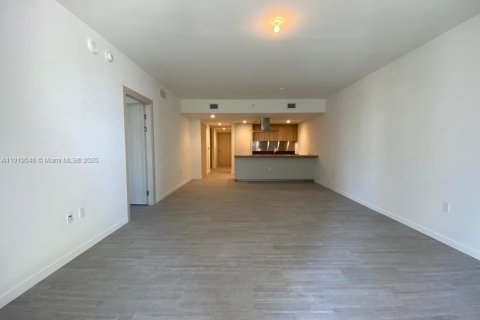 Condo in Miami, Florida, 1 bedroom  № 2052742 - photo 11