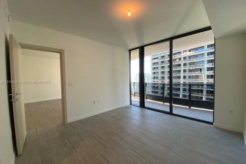 Condo in Miami, Florida, 1 bedroom  № 2052742 - photo 14