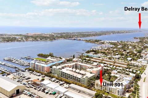 Condo in Lantana, Florida, 2 bedrooms № 2303556 - photo 16