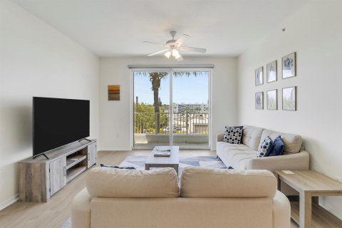 Condo in Lantana, Florida, 2 bedrooms № 2303556 - photo 6