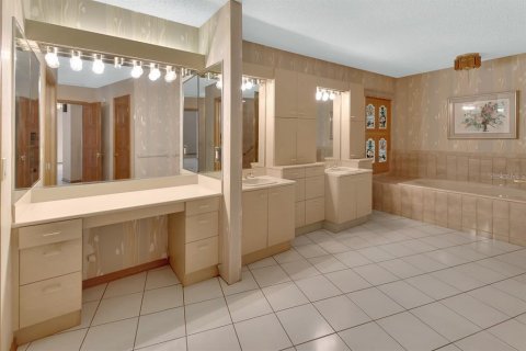Villa ou maison à vendre à DeLand, Floride: 4 chambres, 260.13 m2 № 1869163 - photo 25