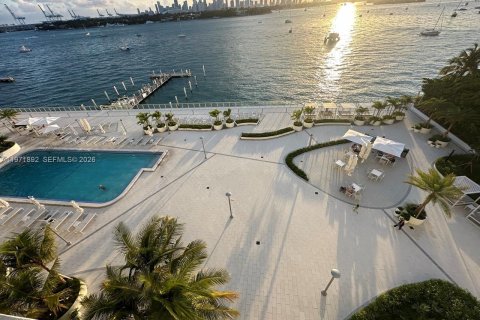 Condominio en venta en Miami Beach, Florida, 1 dormitorio, 79.15 m2 № 2032598 - foto 3