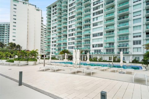Condominio en venta en Miami Beach, Florida, 1 dormitorio, 79.15 m2 № 2032598 - foto 22