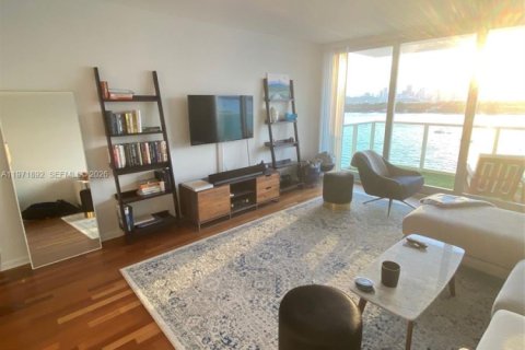 Condominio en venta en Miami Beach, Florida, 1 dormitorio, 79.15 m2 № 2032598 - foto 6