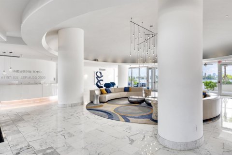 Condominio en venta en Miami Beach, Florida, 1 dormitorio, 79.15 m2 № 2032598 - foto 28