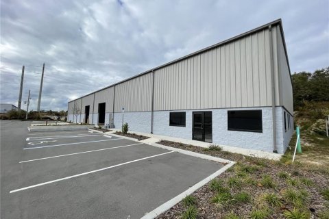 Propiedad comercial en alquiler en DeBary, Florida № 1813562 - foto 1