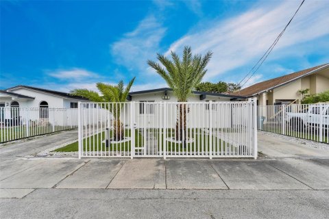 Купить виллу или дом в Майами, Флорида 3 спальни, 156.08м2, № 1943549 - фото 5