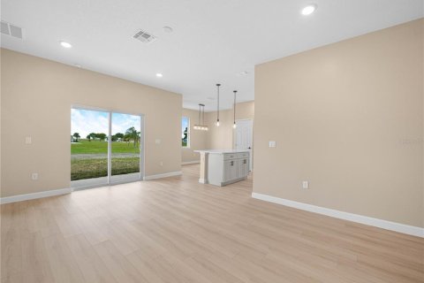 House in Sebring, Florida 3 bedrooms, 140.75 sq.m. № 1674001 - photo 2