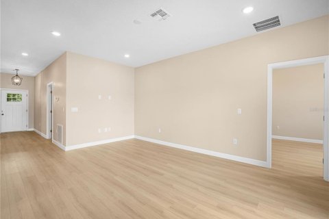 House in Sebring, Florida 3 bedrooms, 140.75 sq.m. № 1674001 - photo 18