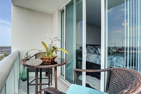 Condo in Daytona Beach, Florida, 3 bedrooms  № 2197348 - photo 17