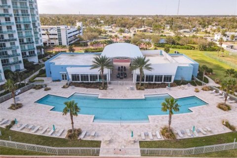 Condo in Daytona Beach, Florida, 3 bedrooms  № 2197348 - photo 10