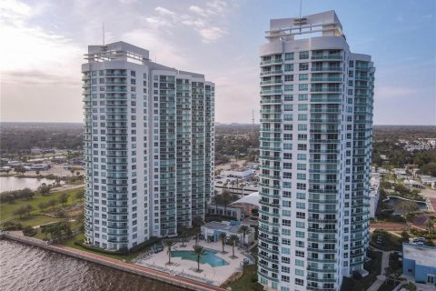 Condo in Daytona Beach, Florida, 3 bedrooms  № 2197348 - photo 6