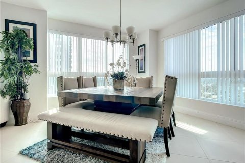 Condo in Daytona Beach, Florida, 3 bedrooms  № 2197348 - photo 23