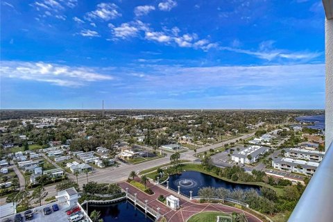 Condo in Daytona Beach, Florida, 3 bedrooms  № 2197348 - photo 13