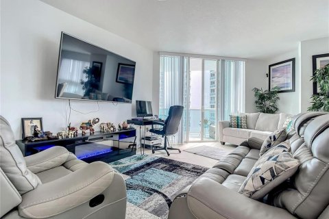 Condo in Daytona Beach, Florida, 3 bedrooms  № 2197348 - photo 21