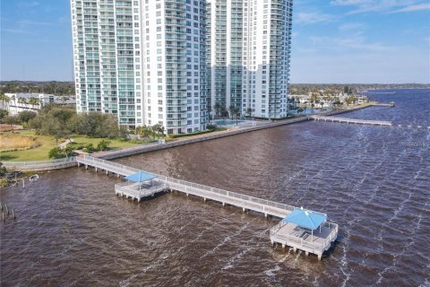 Condo in Daytona Beach, Florida, 3 bedrooms  № 2197348 - photo 5