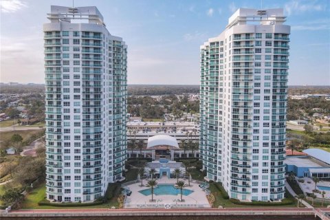Condo in Daytona Beach, Florida, 3 bedrooms  № 2197348 - photo 7