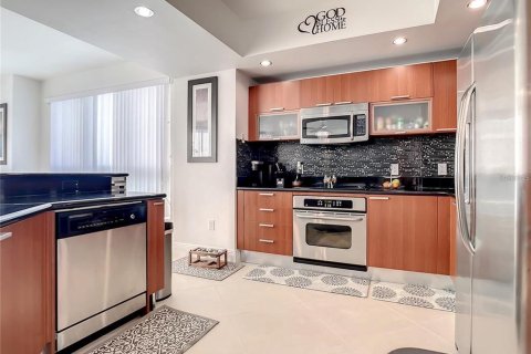Condo in Daytona Beach, Florida, 3 bedrooms  № 2197348 - photo 28